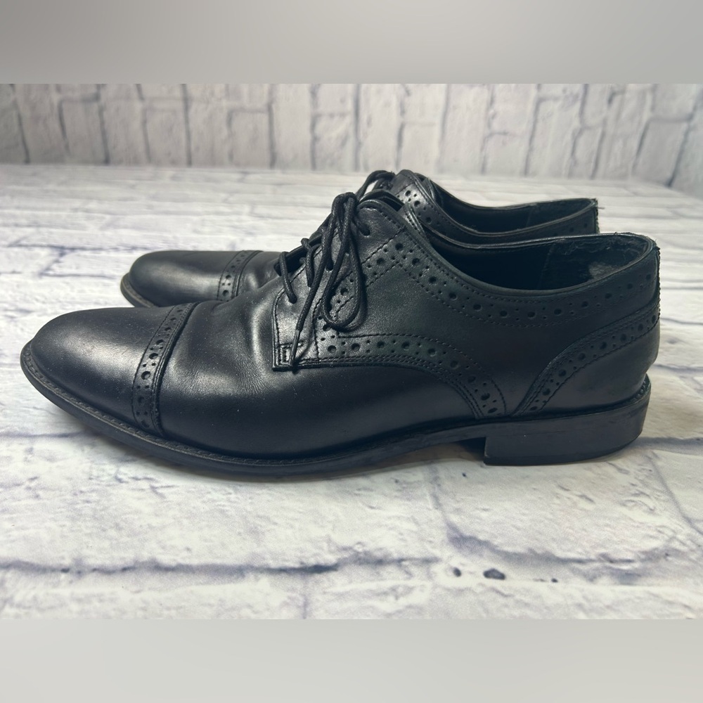 Nunn Bush Classic Black Brogue Oxfords. Size 10. - Picture 5 of 9